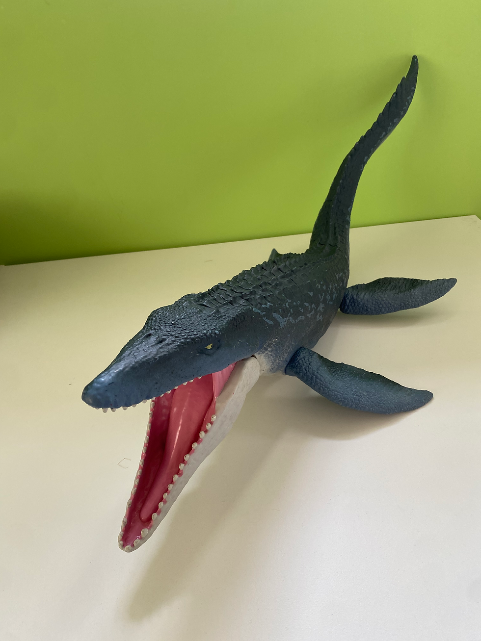 Thumbnail: speelgoed: grote blauwe dino