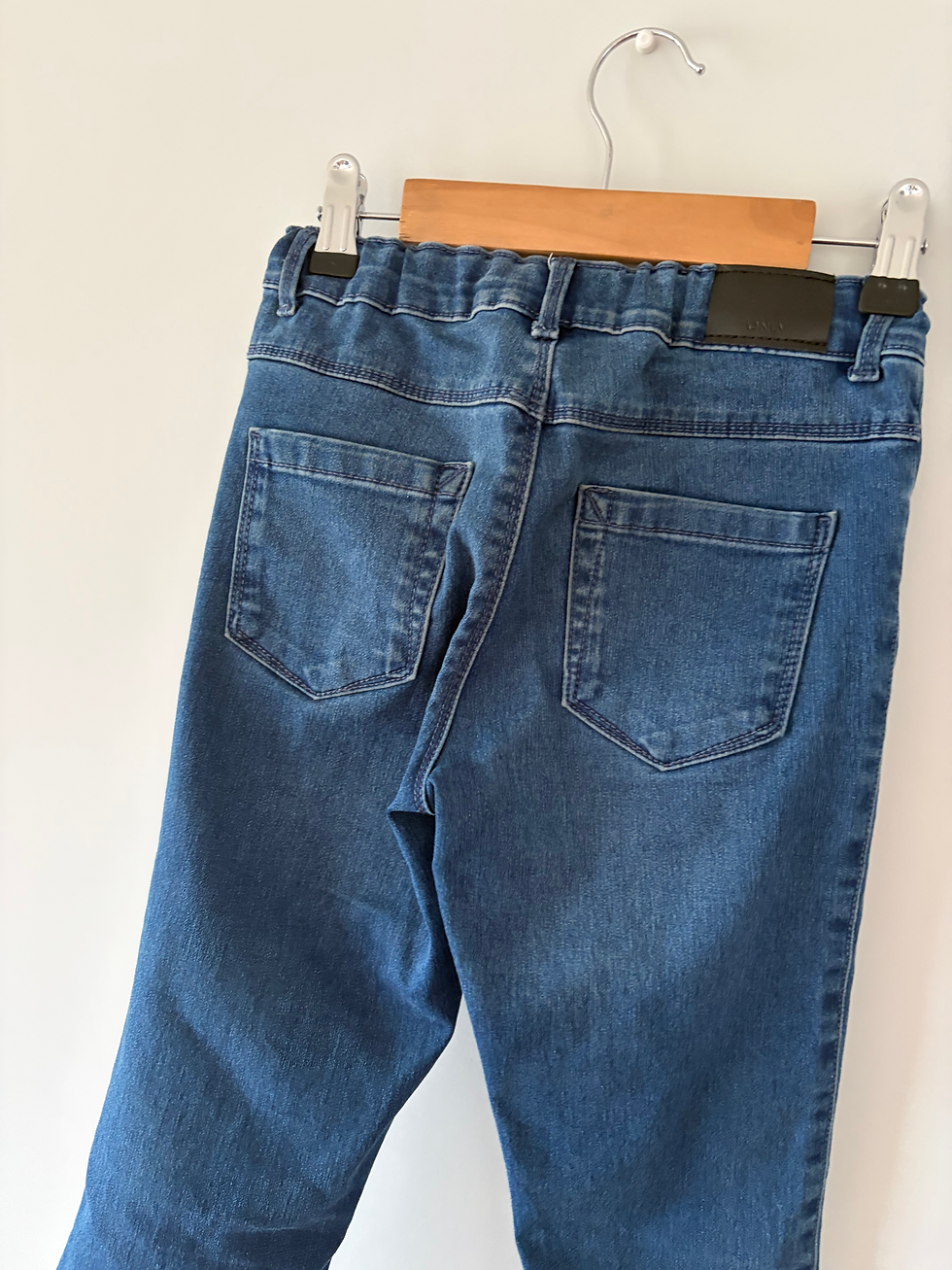 Thumbnail: donker blauwe flared jeans broek only 146