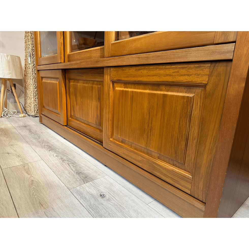 縮圖：205 推門書櫃