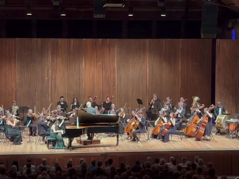 イギリス スネイプ・モルティングで演奏しました!