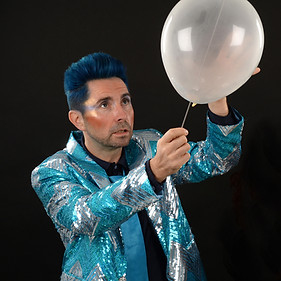 MAGIC PILOU maître de l'illusion et du rire pour orgniser une fête originale et magique