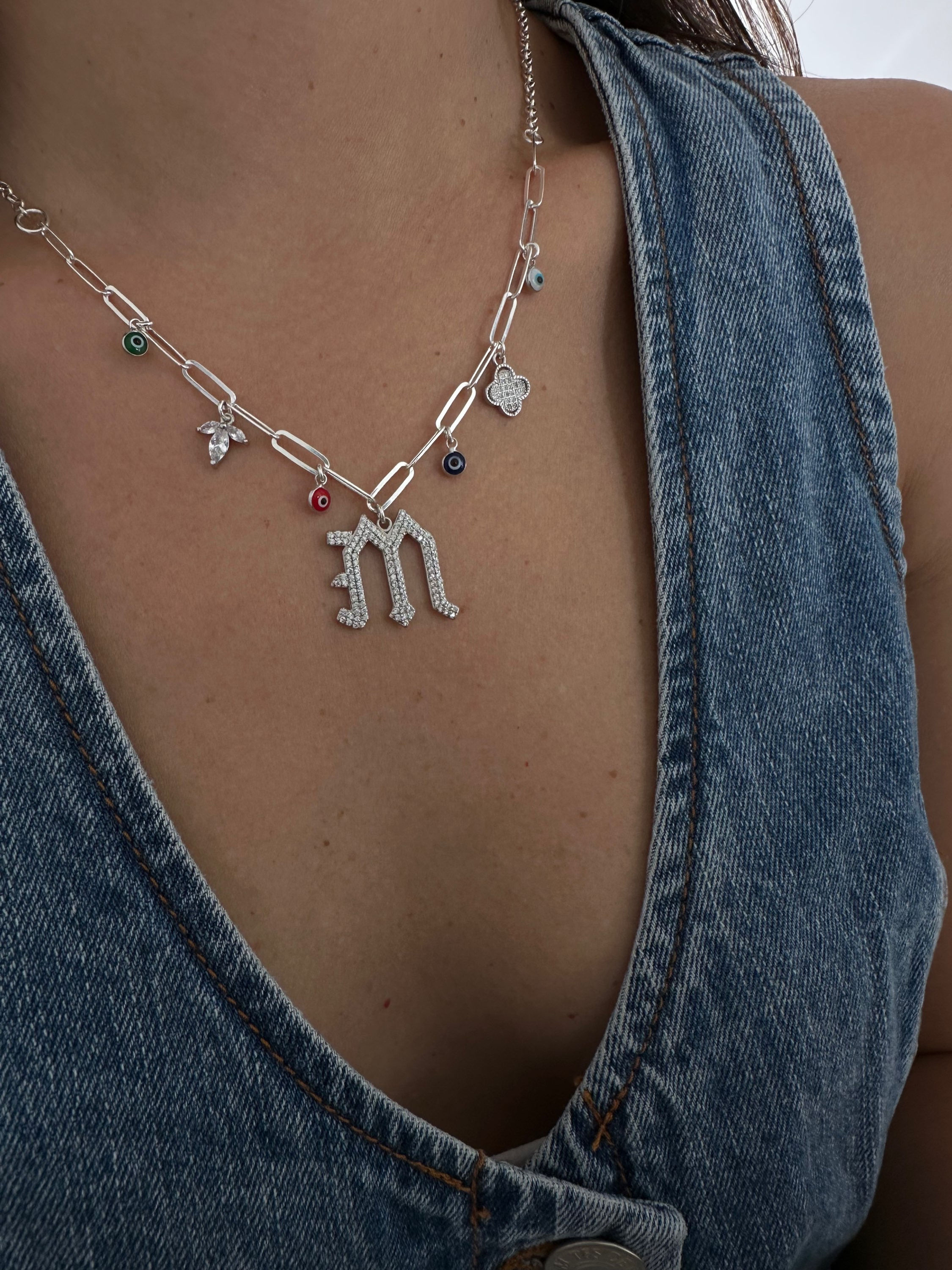 שרשרת תליונים כסף אמיתי אות גותית משובצת