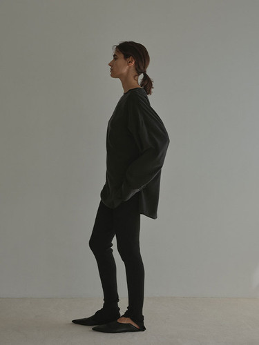 ETRÉ TOKYO クルーネックオーバーサイズプルオーバー | Fun Current