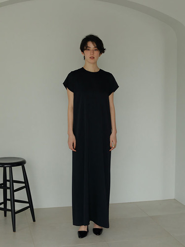 ETRE TOKYO サテンマキシワンピース | Fun Current