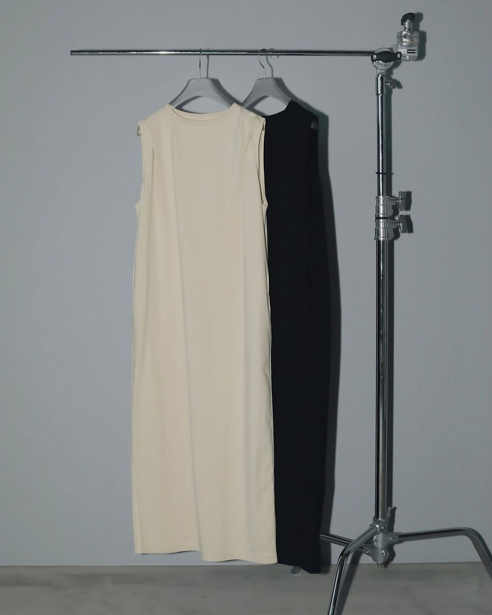 ànuke Sleeveless Tuck Onepiece