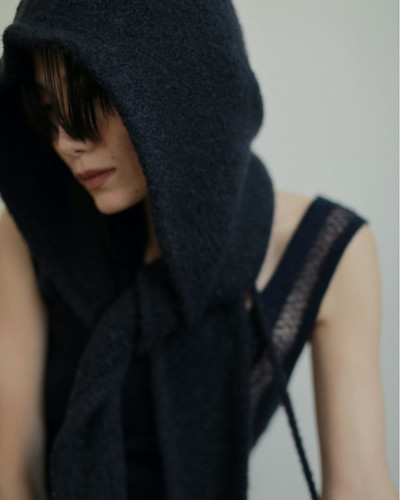 ànuke Boucle Knit Hoodie | Fun Current