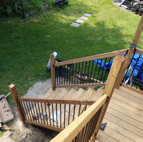Deck and fence installation services Decowalls.ca Toronto and GTA