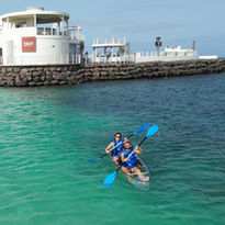 clear kayak tour Sal Island, guided kayak tour Cape Verde, transparent kayak Santa Maria, Sal Island water activities, things to do in Sal Cape Verde, eco tour Sal Island, kayak tour Santa Maria beach, best kayak tour Sal Island, crystal kayak Cape Verde, watch sea turtles Sal Island, sea turtles tour Cape Verde, tour en kayak transparente Isla de Sal, excursión guiada en kayak Cabo Verde, kayak con fondo transparente Santa María, actividades acuáticas en Isla de Sal, cosas que hacer en Cabo Verde, tour ecológico en kayak Isla de Sal, kayak en playa Santa María, mejores tours en kayak Isla de Sal, ver tortugas marinas Isla de Sal, tour de tortugas marinas Cabo Verde, passeio de caiaque transparente Ilha do Sal, tour guiado de caiaque Cabo Verde, caiaque com fundo transparente Santa Maria, atividades aquáticas Ilha do Sal, o que fazer em Cabo Verde, tour ecológico de caiaque Ilha do Sal, caiaque na praia de Santa Maria, melhores passeios de caiaque Ilha do Sal, observar tartarugas