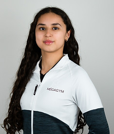 Yasmine-4.jpg