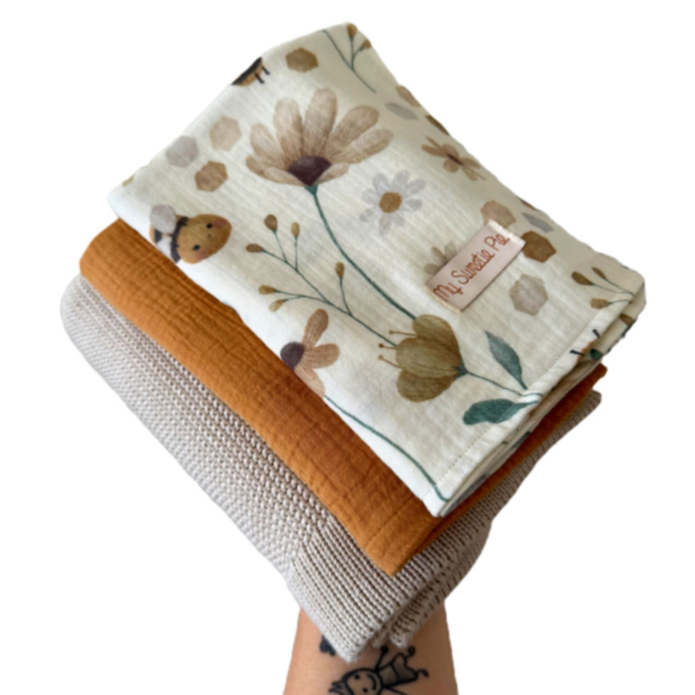Set neonato con coperta bambù e cotone + 2 Mussole