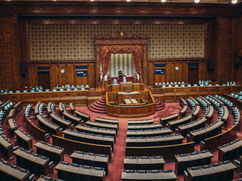 施政方針演説の欠落　