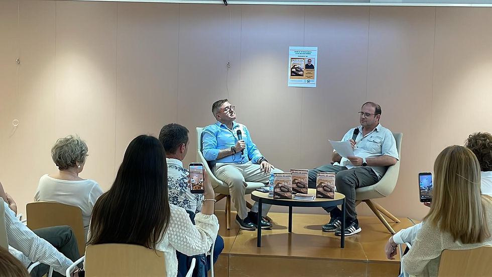 Presentación de "Maletas de Cartón"