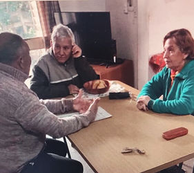 La redacción de LiRa Medios recibió la visita de los responsables de laFundación “Solidaria”