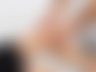 Patellar apprehension test for lateral patellar instability