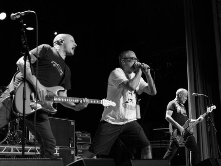 Descendents Crash Omaha!