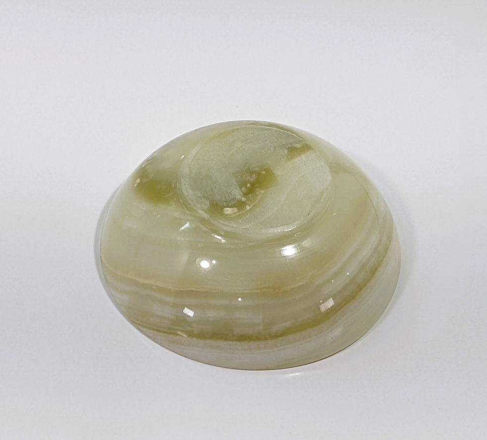 Thumbnail: chalcedony_jujujems_marble-like_confused-with-calcite_bands-layers-colors_strength-stone_calming-stone_multi-purpose-stone