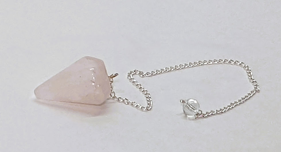 Thumbnail: Luminous White Quartz Pendulum