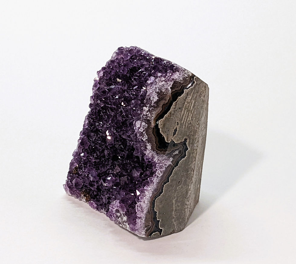 Thumbnail: Amethyst cluster with purple crystals, bringing harmony and relaxation