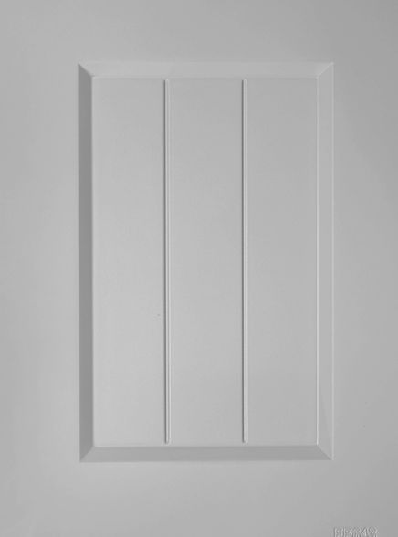 Shaker door with beveled with V-Grooves.