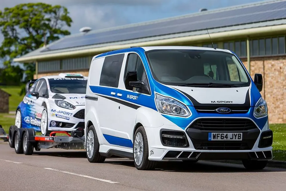 ford-transit-m-sport-una-furgoneta-con-un-aspecto-muy-racing-02.webp
