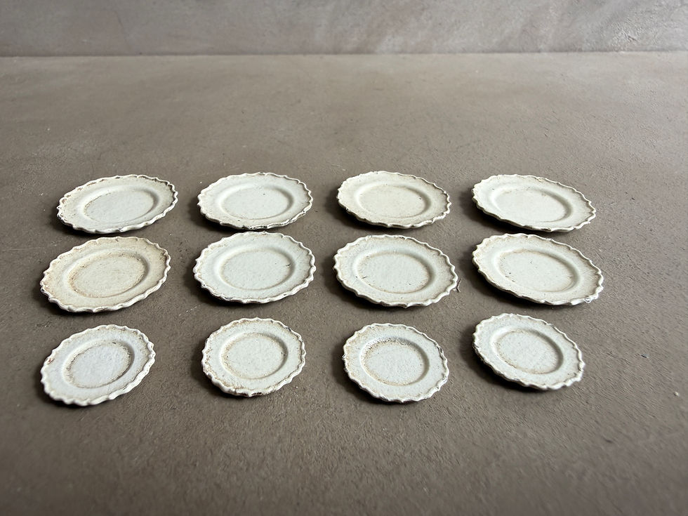 Miniaturbild: AF60 - CREAM PAINTED 12 PLATES