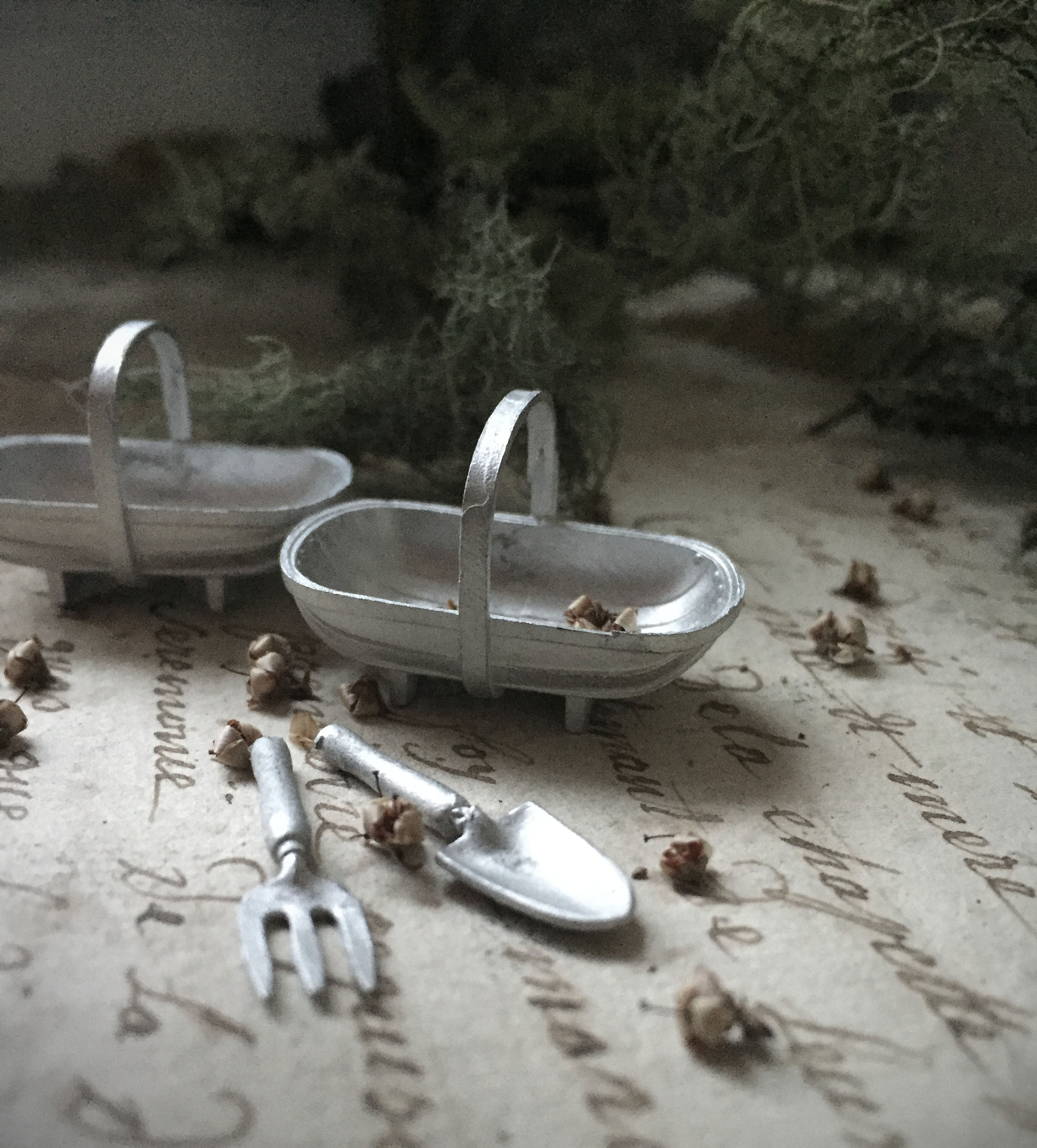 Gardening! Trug basket, Fork & Trowel