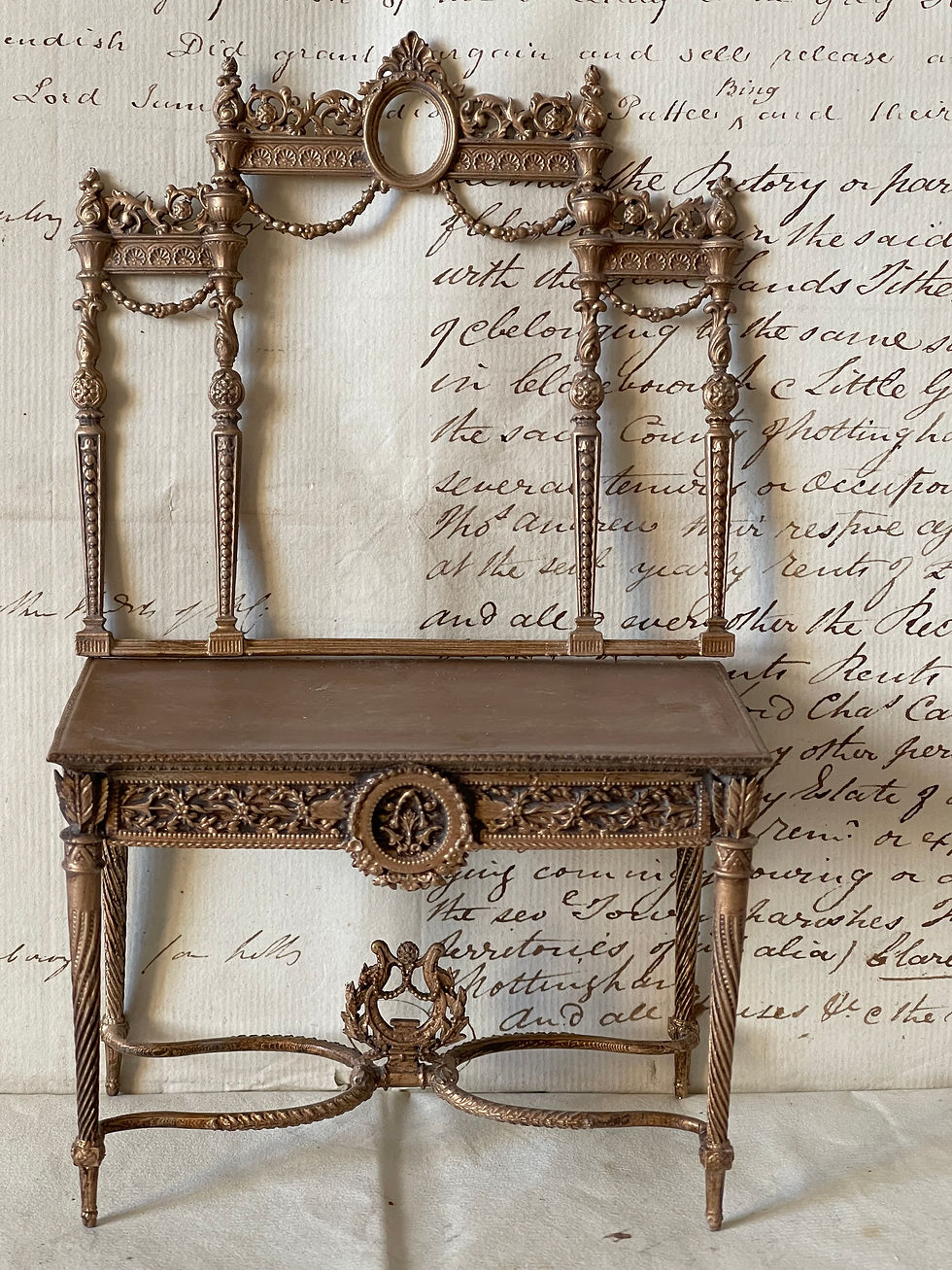 Miniatura: 18th century Overmantle triple mirror with Oval frame