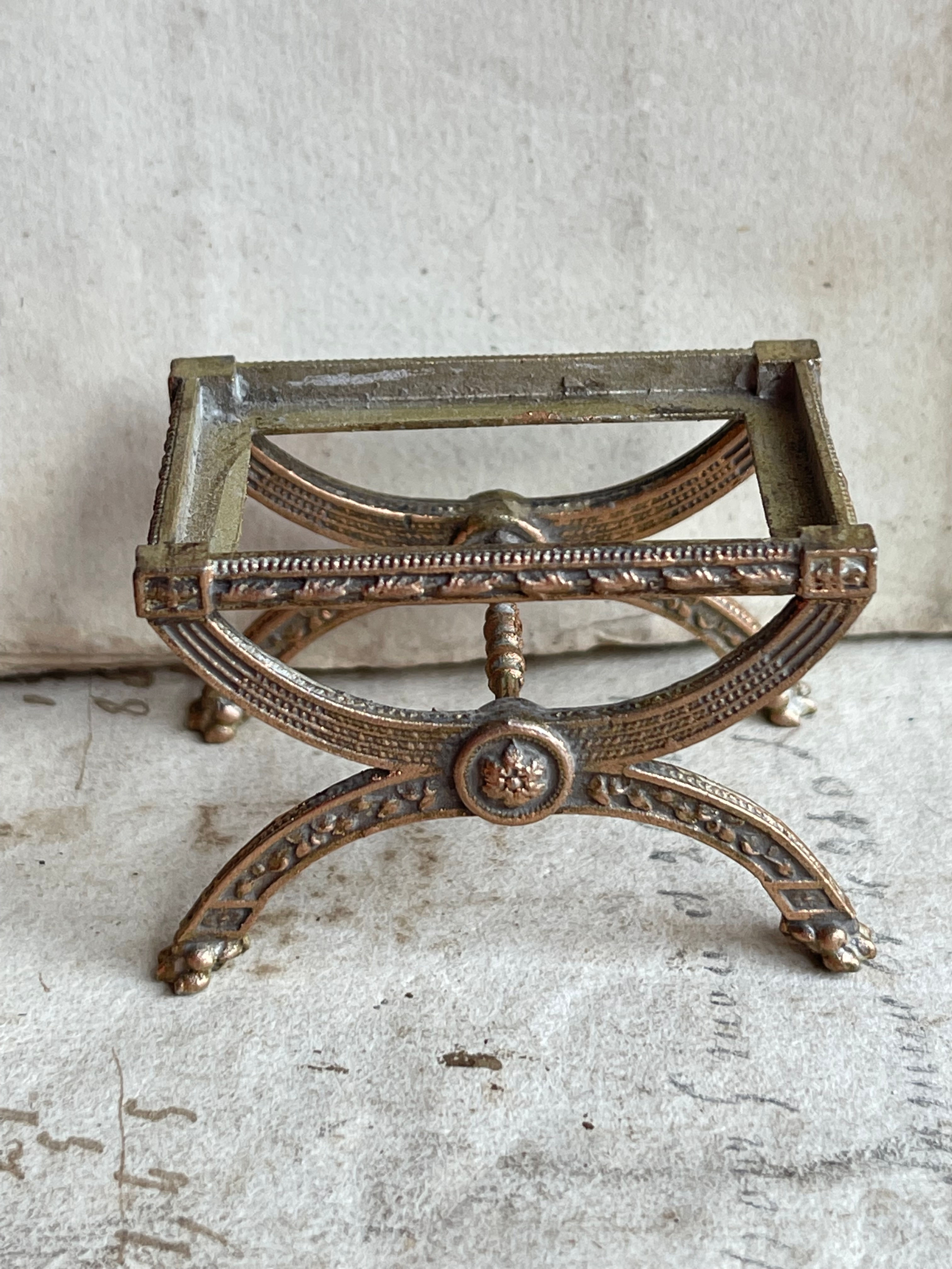 18th century Curule Pliant Stool C.1786 ADM100