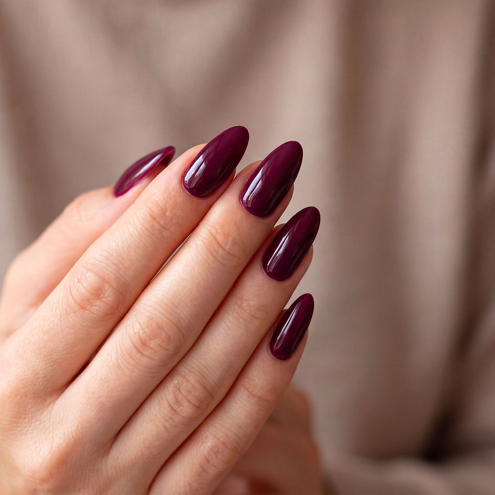 Pose gel bordeaux prune à Lausanne – Tip and Gloss Renens