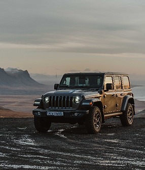 Copy of Donal Boyd Geysir - web size1_edited.jpg