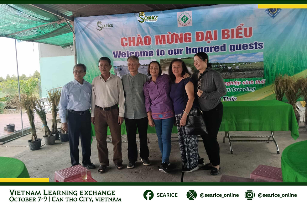 From left to right: Dr. Huynh Quang Tin of Can Tho University-Mekong Delta Research Institute (CTU-MDI); Thanh Hung Tran from An Giang province, long-time farmer partner of SEARICE; Samruay Phadphon, President of Hug Nuang Nan Foundation, Thailand; Normita Ignacio, Executive Director of SEARICE; Mrs. Hong Cuc Nguyen of Can Tho University-Mekong Delta Research Institute (CTU-MDI)