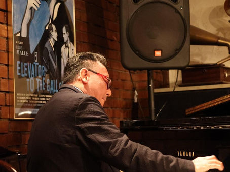 岡崎サテンドールで今井さんに写真を撮ってもらいました。