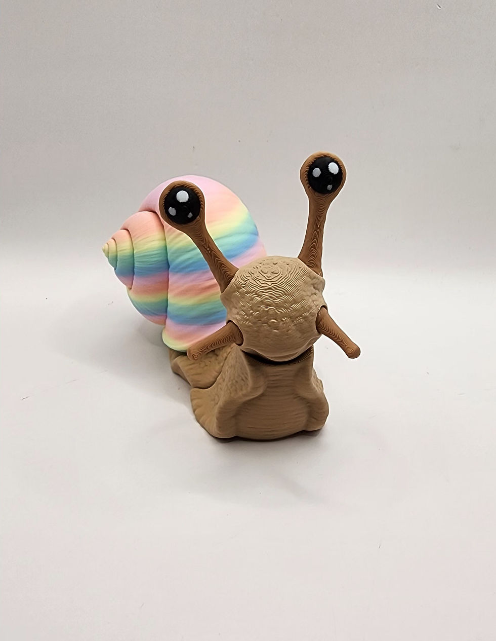 Thumbnail: Snail with interchangeable shells 