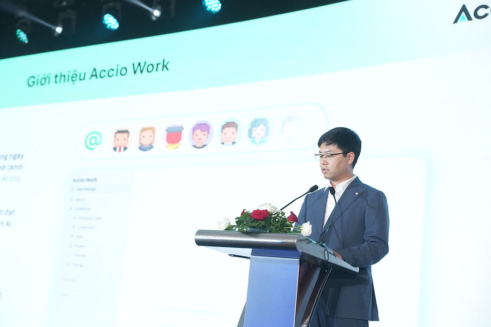 Ông Ethan Wang, Giám đốc Sản phẩm & Dịch vụ dành cho Nhà bán hàng Toàn cầu tại Alibaba.com (Head of Global Seller Products & Services)