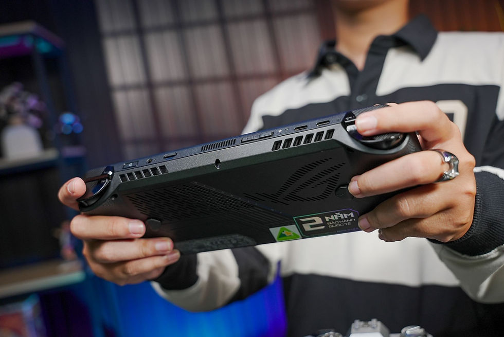 ROG Ally X có giá bán chính hãng 24,990,000 VND, phân phối tại hệ thống cửa hàng CellphoneS trên toàn quốc và cửa hàng trực tuyến ASUS Store

