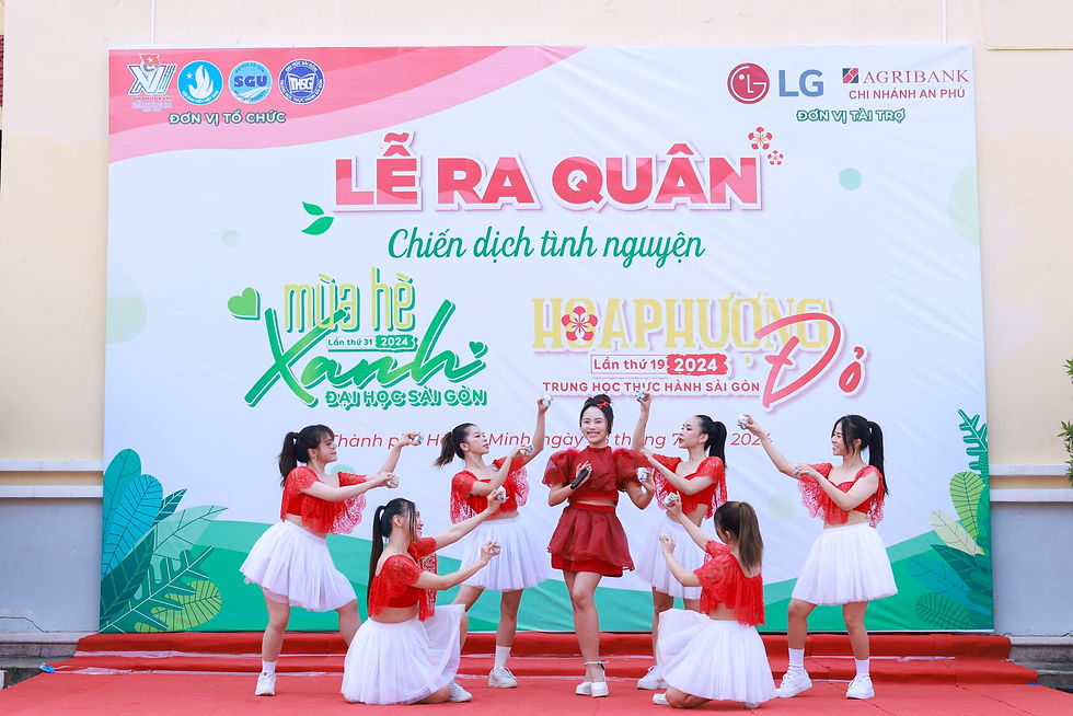“Tích cực lan tỏa, nụ cười lan xa” với phần lời được viết lại dựa trên “Vũ trụ có anh” – một bản hit của Phương Mỹ Chi