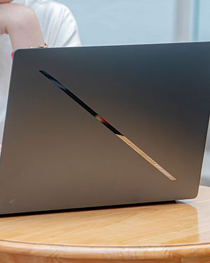 asus-republic-of-gamers-tai-thiet-ke-bo-doi-laptop-gaming-rog-zephyrus-g14-va-rog-zephyrus-g16-voi-man-hinh-oled-dat-chuan-rog-nebula-display-voi-kich-thuoc-nho-gon-nhat-the-gioi