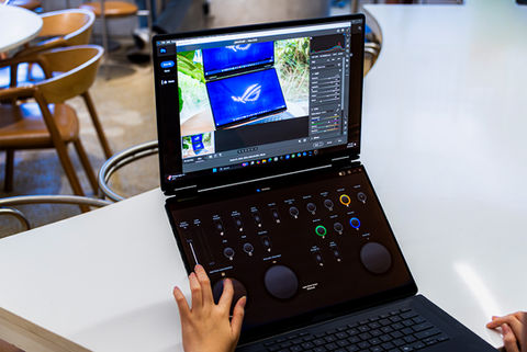 Bộ ba gồm ROG Zephyrus Duo: Laptop gaming màn hình kép 16-inch đầu tiên trên thế giới, mang đến không gian làm việc, giải trí không giới hạn cùng hiệu suất mạnh mẽ. Bộ đôi ROG Zephyrus G14 và Zephyrus G16: Sự kết hợp giữa vỏ hợp kim nhôm CNC nguyên khối, màn hình OLED chuẩn ROG Nebula HDR đỉnh cao và tính di động.