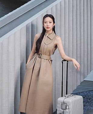 tumi-ra-mat-bst-do-da-voyageur-va-vali-tumi-19-degree-frame-cho-mua-thu-dong-2024-cung-chien-dich-quang-cao-co-su-tham-gia-cua-dai-su-thuong-hieu-toan-cau-mun-ka-young