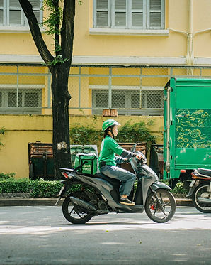 nhieu-uu-dai-hap-dan-khi-su-dung-cac-dich-vu-di-chuyen-va-giao-do-an-cua-grab-giup-nguoi-dung-tan-huong-su-kien-co-y-nghia-dac-biet-cua-thanh-pho-hue
