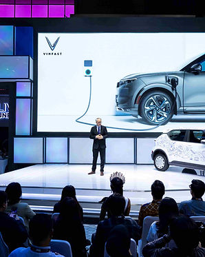 vinfast-auto-lan-dau-tien-gioi-thieu-den-thi-truong-dai-xe-dien-tay-lai-nghich-trong-khuon-kho-su-kien-trien-lam-o-to-quoc-te-indonesia-iims-2024