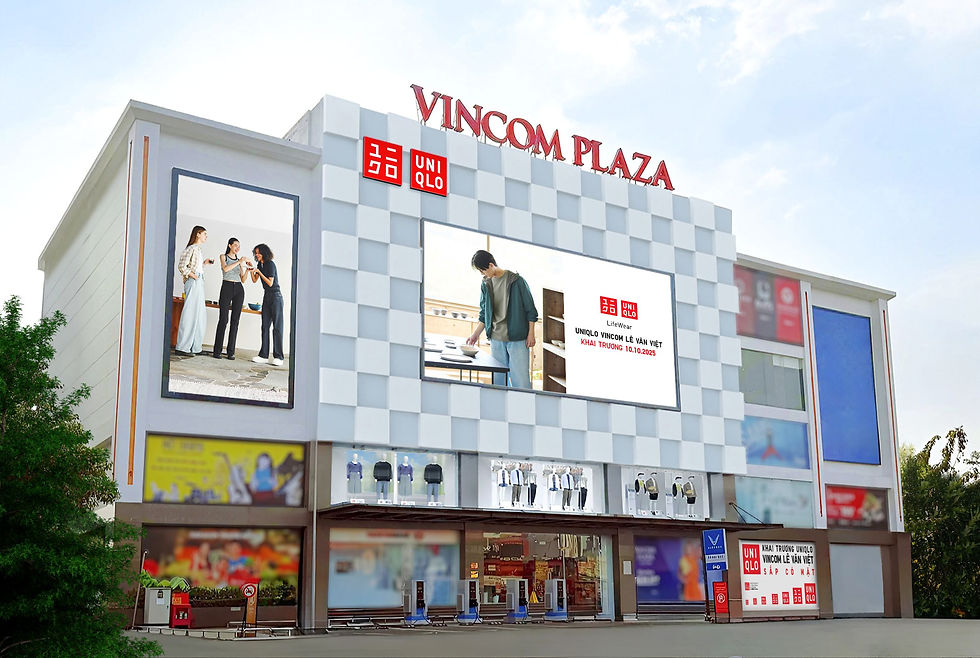 Tọa lạc tại một trong những trục đường thương mại sầm uất bậc nhất phía Đông thành phố Hồ Chí Minh, cửa hàng UNIQLO Vincom Lê Văn Việt sở hữu diện tích sàn bán hàng dự kiến 1.000 m², hứa hẹn sẽ trở thành điểm đến mua sắm hiện đại, thân thiện và thoải mái dành cho các gia đình hiện đại