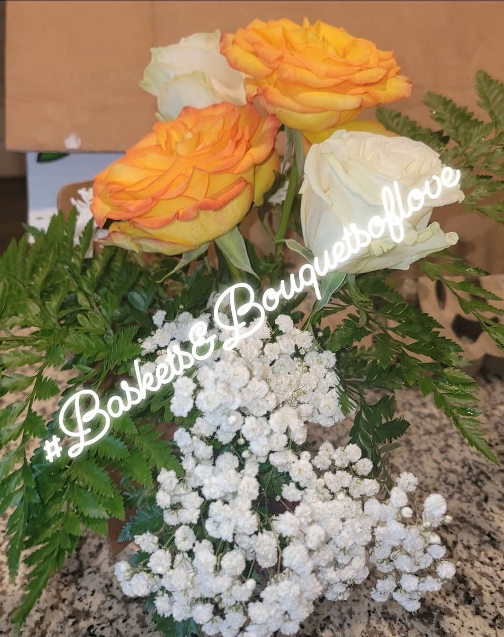 MINI FRESH FLOWER BOUQUET
