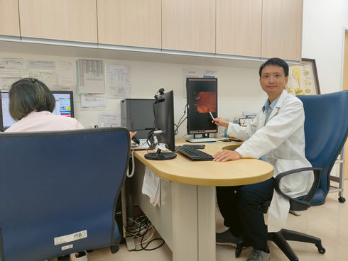 急性出血做胃鏡　醫護人員在裡面做了什麼