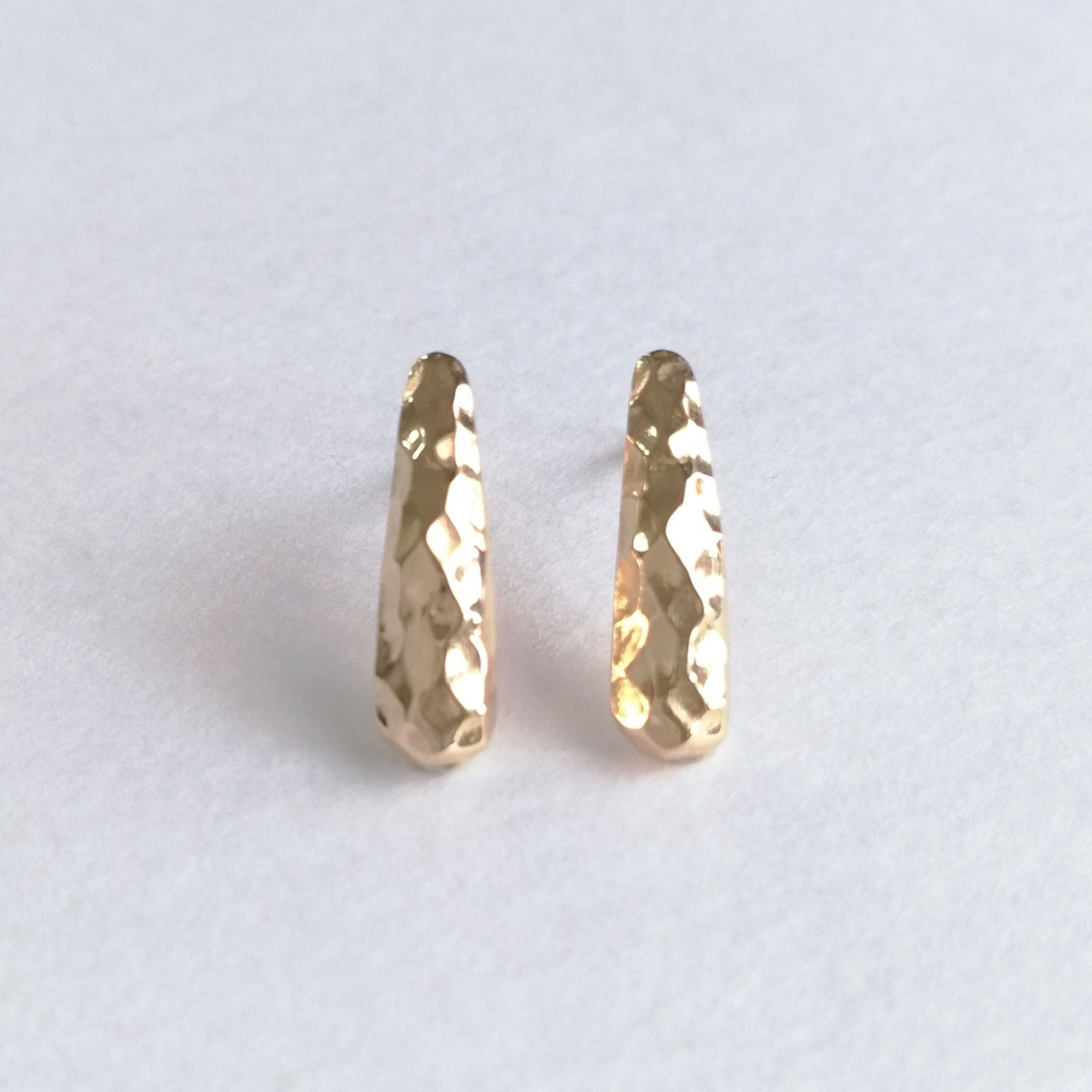 K18 テクスチャー ドロップ ピアス