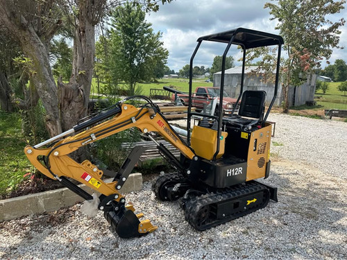 New! 2024 AGT H12R Mini Excavator 1-Ton | Ohio Mini Excavator