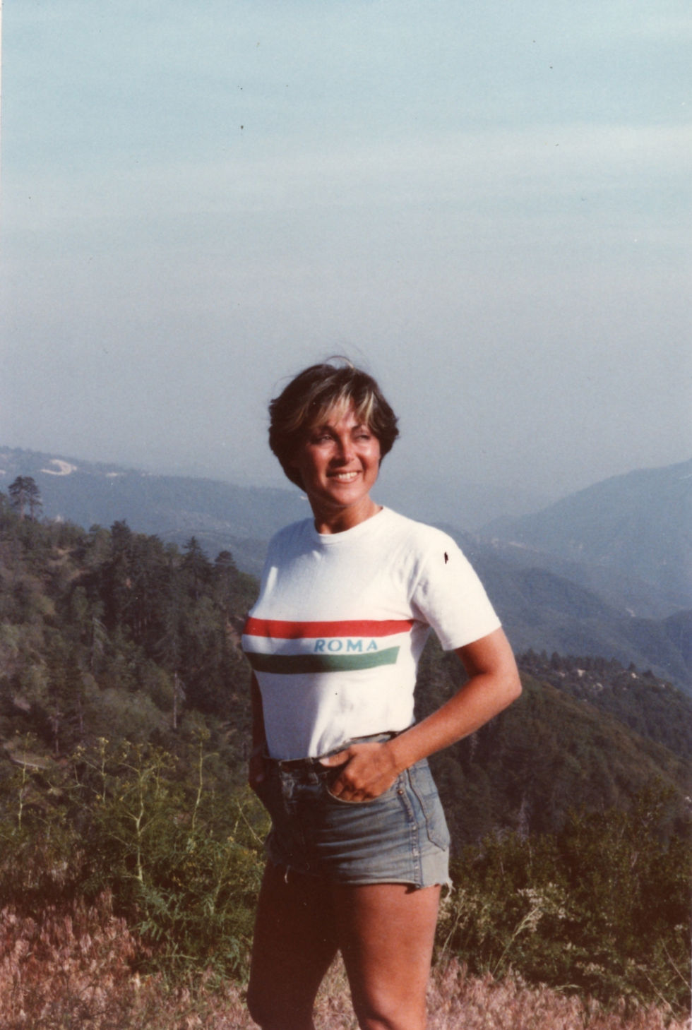 Lorraine+in+front+of+mountians.jpg