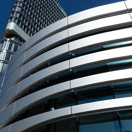 Porschezentrum-Stuttgart-Alucobond-Verarbeitungsbetrieb-Bearbeitung-von-Verbundplatten-Alu