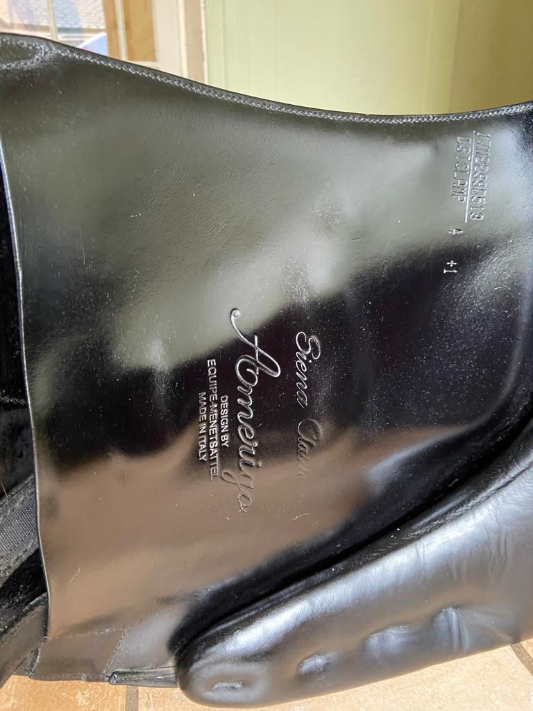 Thumbnail: Amerigo Classic Siena Dressage Saddle 17" Medium Wide
