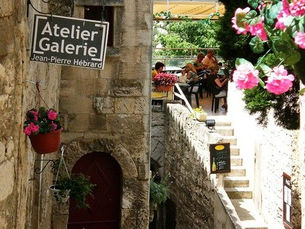 art gallery in France